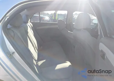 2010 Chevrolet Malibu Ls z USA, uszkodzony, nr VIN 1G1ZB5EB1AF296744